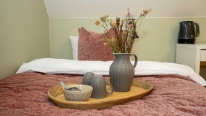 Bureau, Wi-Fi gratuit, draps fournis