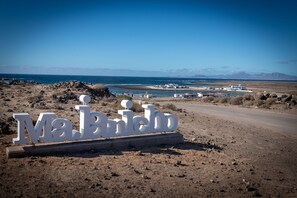 Beach - Cabaña Madera Junto al mar (CN)