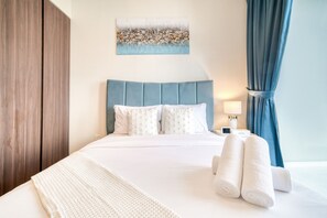 1 bedroom, in-room safe, iron/ironing board, free WiFi