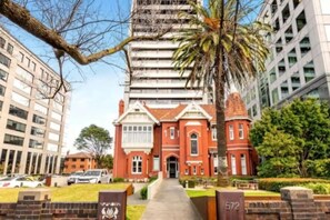 Basic Apartment | Exterior - Well Located 1bed Unit in Near Albert Park w/ Gym! (Melbourne)