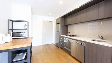 Basic Apartment | Private kitchen | Fridge, microwave, oven, dishwasher