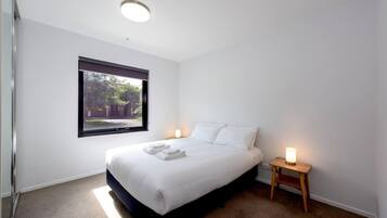 Basic Apartment | 1 bedroom, bed sheets