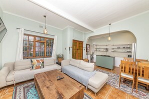 Rumah Basic | Area keluarga | TV