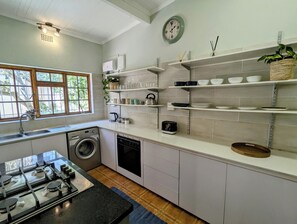 냉장고, 전자레인지, 오븐, 쿡탑