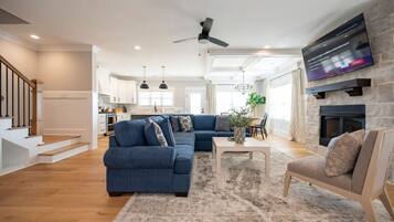 Télévision, cheminée