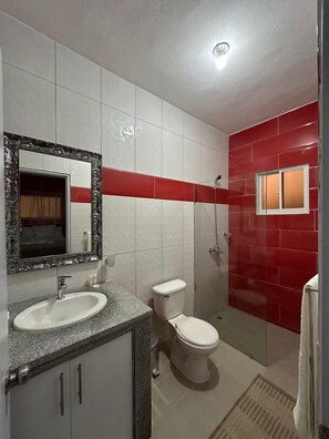 小型开间套房 | 浴室