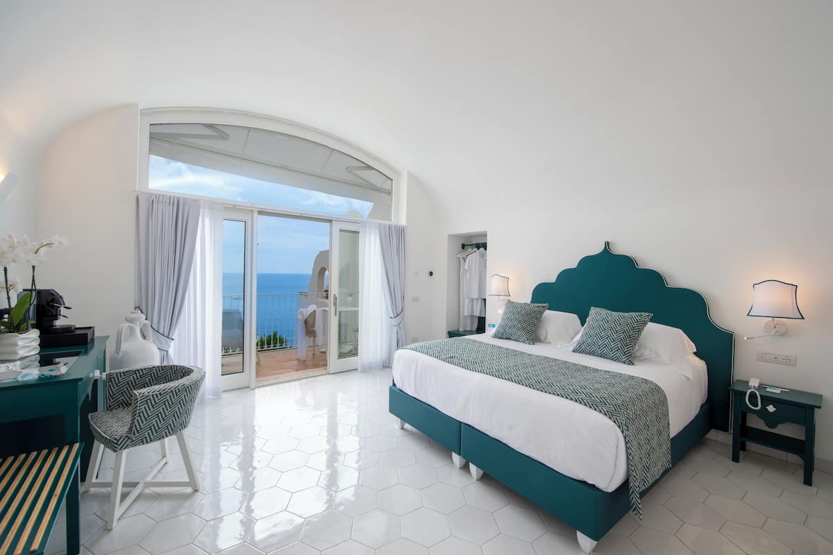 Junior Suite (Sponda) | Premium bedding, down comforters, minibar, in-room safe