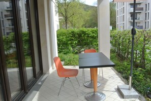 Outdoor dining - Exklusive Ferienwohnung in Architekten Villa - Nähe Theater (Meiningen)