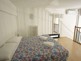 Apartment | 1 bedroom, desk, iron/ironing board, free WiFi