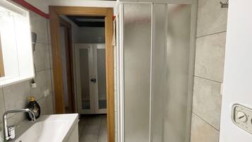 Apartment | Bathroom | Towels