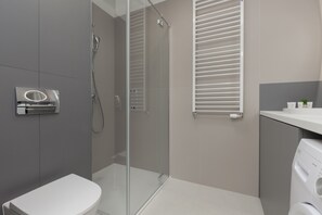 Shower, towels