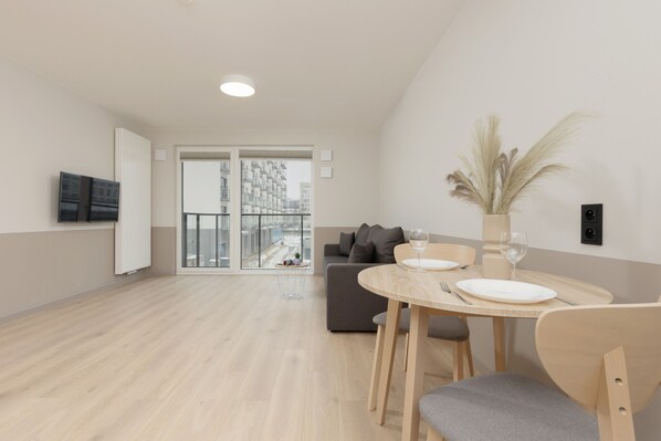 Living room - Mokotów Business Center by Renters (Warsaw)