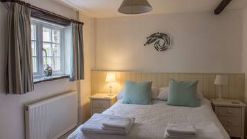 2 quartos, acesso à internet, roupa de cama