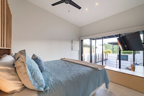 3 Schlafzimmer, Schreibtisch, Bügeleisen/Bügelbrett, kostenloses WLAN