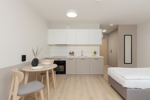 เครื่องล้างจาน, เครื่องครัว/จาน/ช้อนส้อม