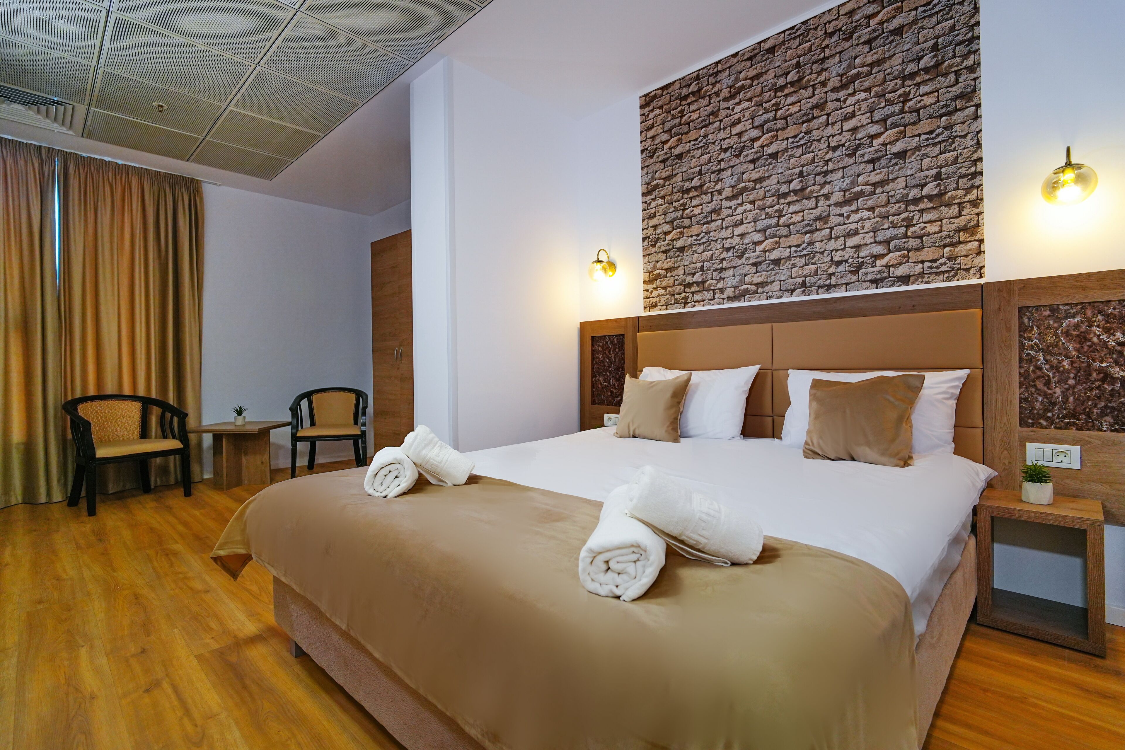 Photo - Sir Fundeni Hotel