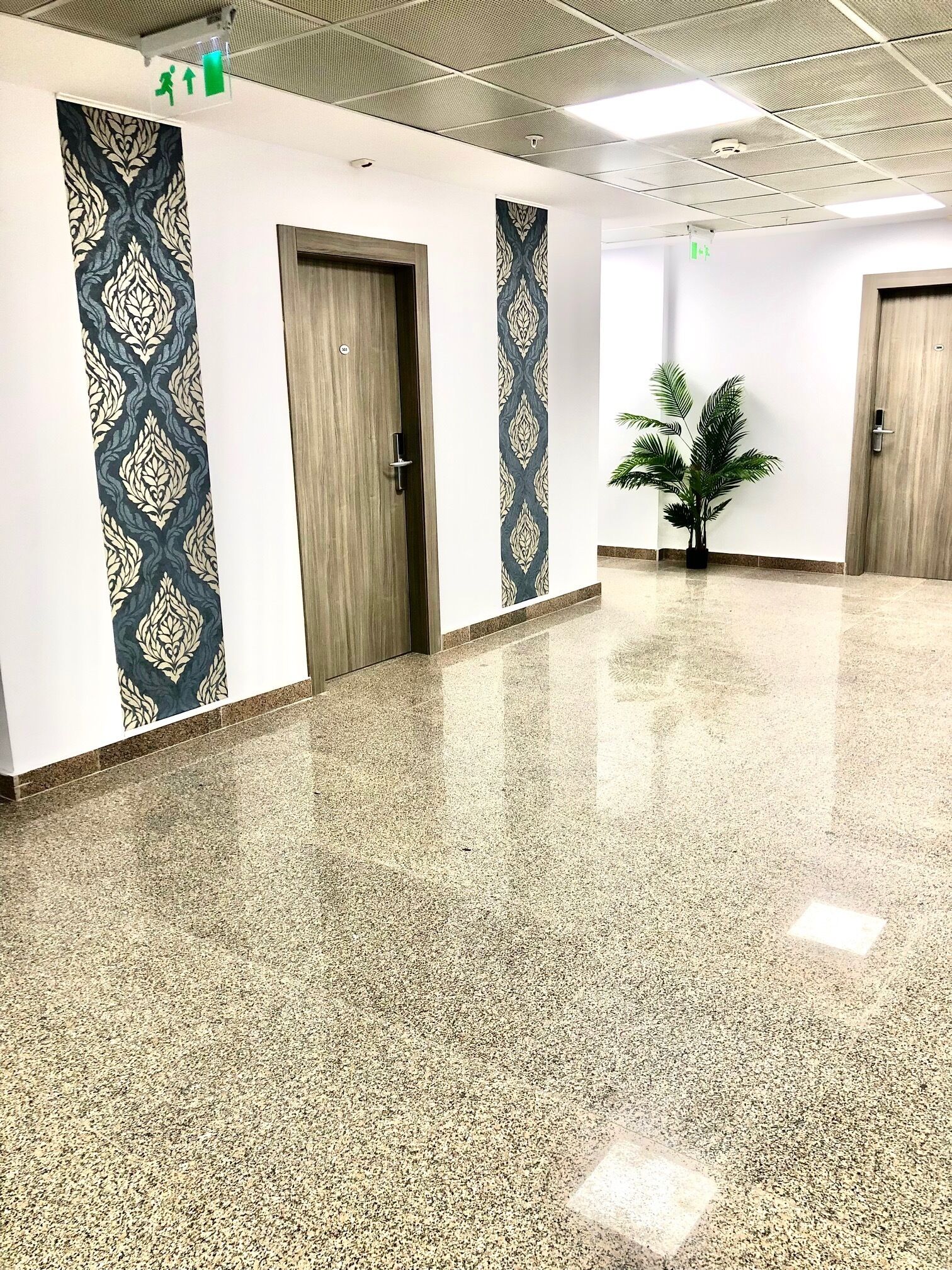 Decoración personalizada, sistema de insonorización y wifi gratis 