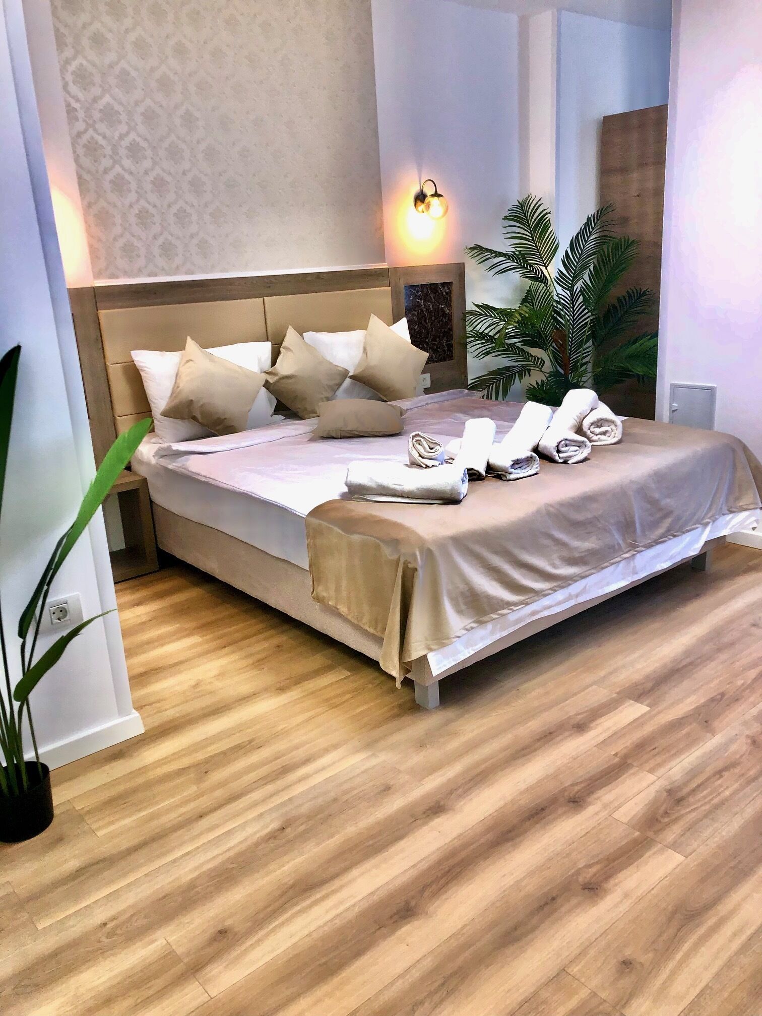 Decoración personalizada, sistema de insonorización y wifi gratis 