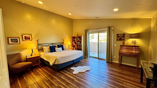 3 bedrooms, iron/ironing board, travel cot, free WiFi