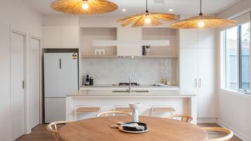 Fridge, microwave, oven, stovetop