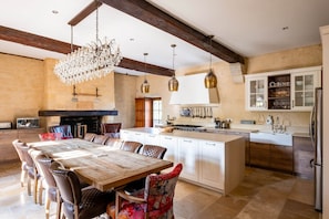 Dishwasher, high chair