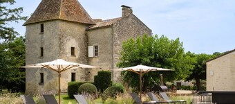 Chateau Chaumeton - Six Bedroom Castle, Sleeps 14
