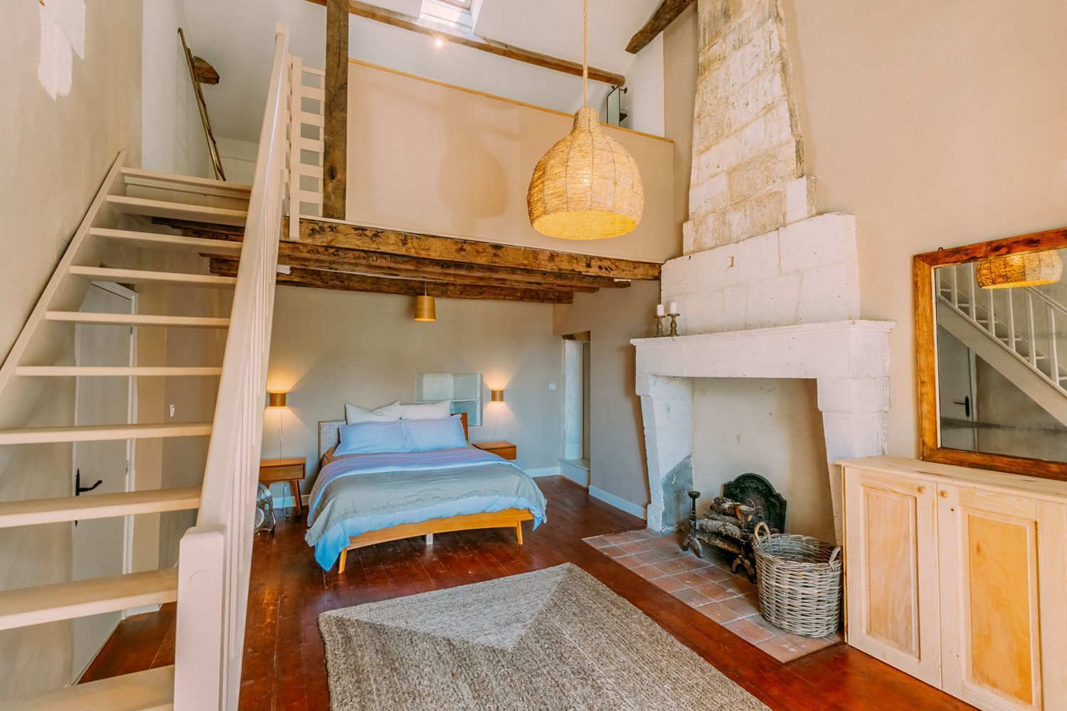 6 chambres, fer et planche à repasser, Wi-Fi, draps fournis