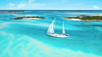 Am Strand, Liegestühle, Strandtücher