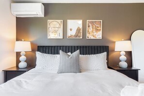 Desk, iron/ironing board, WiFi