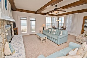 DVD player - Ocean Reef 4-B1, Oceanfront Condo in Emerald Isle, NC! (Emerald Isle)