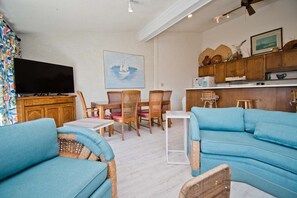 Smart TV - Oceans #12, Oceanside Condo in Pine Knoll Shores, NC! (Pine Knoll Shores)