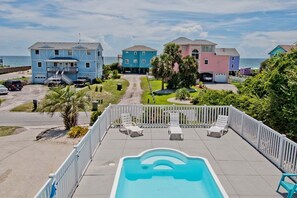 Outdoor spa tub - Page One, Almost Oceanfront House in Emerald Isle, NC! (Emerald Isle)