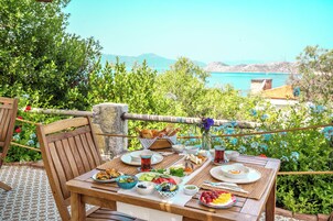 Desayuno completo incluido todos los días 