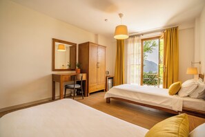 Superior Twin Room, Terrace, Garden View | Hypo-allergenic bedding, minibar, soundproofing, bed sheets - Bademli Bahçe Otel (Marmaris)