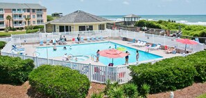 Alberca techada y alberca climatizada