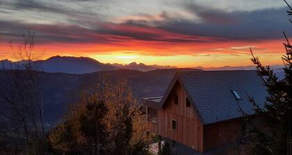 Studio 1111 with Sauna & Hot Tub