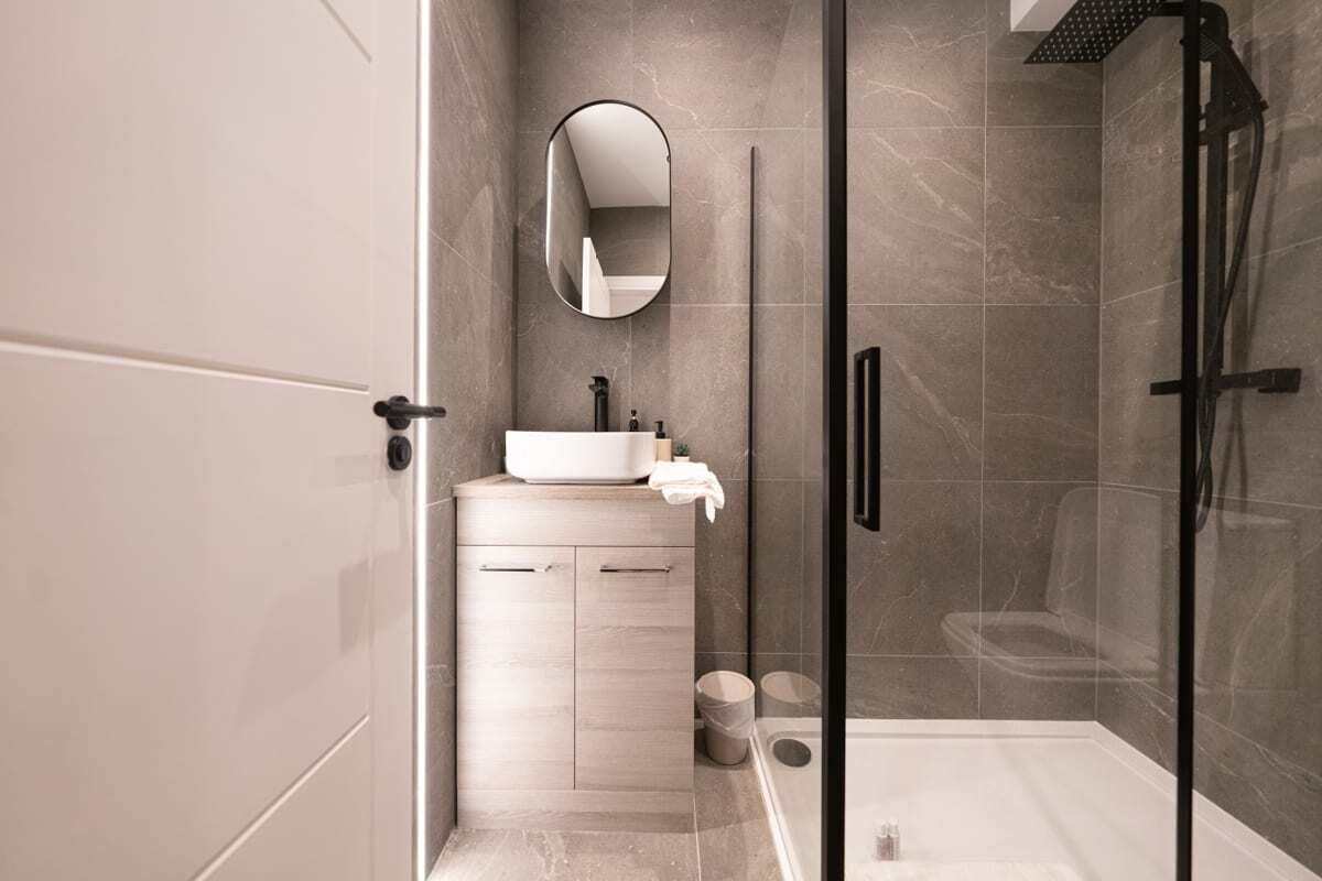 Hair dryer, towels, toilet paper