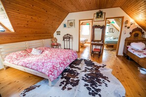 2 bedrooms, iron/ironing board, Internet, bed sheets