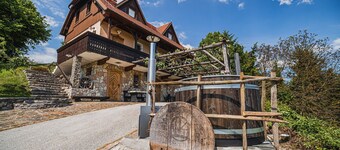 Countryside Villa with Kirami Hot Tub