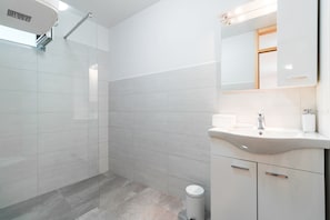 Hair dryer, towels