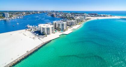 East Pass Towers 304 is a Stunning 3 bedroom with Pass Views and recent upgrades