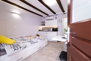 1 bedroom, internet, bed sheets - Apartments Bella Tara -  Stylish studio in Piran (Piran)