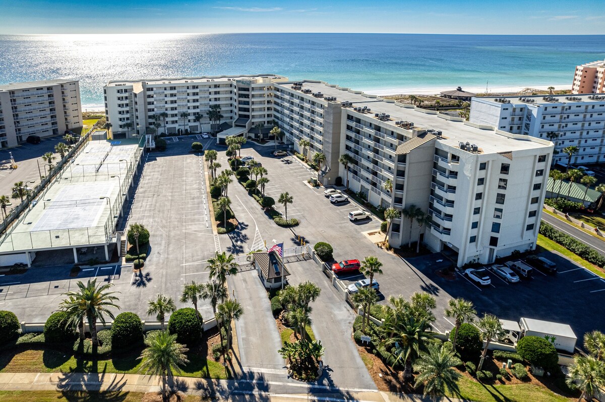 Photo 90 of Inlet Reef 109 is a gulf front 3 BR sleeps 8