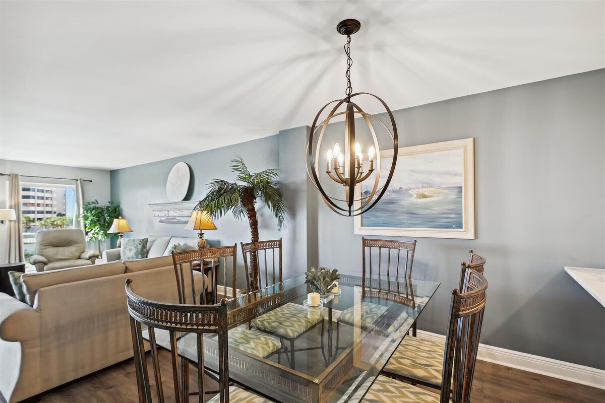 Photo 15 of IR 210 is a 2 BR Gulf View Pet Friendly condo with Washer/Dryer