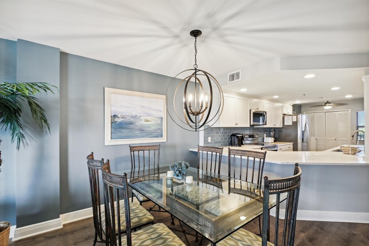 Photo 18 of IR 210 is a 2 BR Gulf View Pet Friendly condo with Washer/Dryer