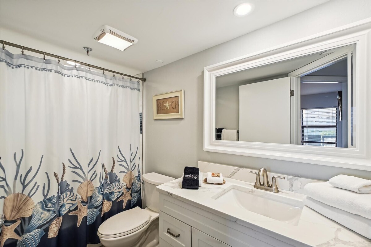 Photo 19 of IR 210 is a 2 BR Gulf View Pet Friendly condo with Washer/Dryer