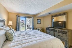 2 bedrooms, iron/ironing board, free WiFi, bed sheets - IR 213 is a beautifully updated Gulfview 2 BR with amazing rates - Sleeps 8 (Destin)