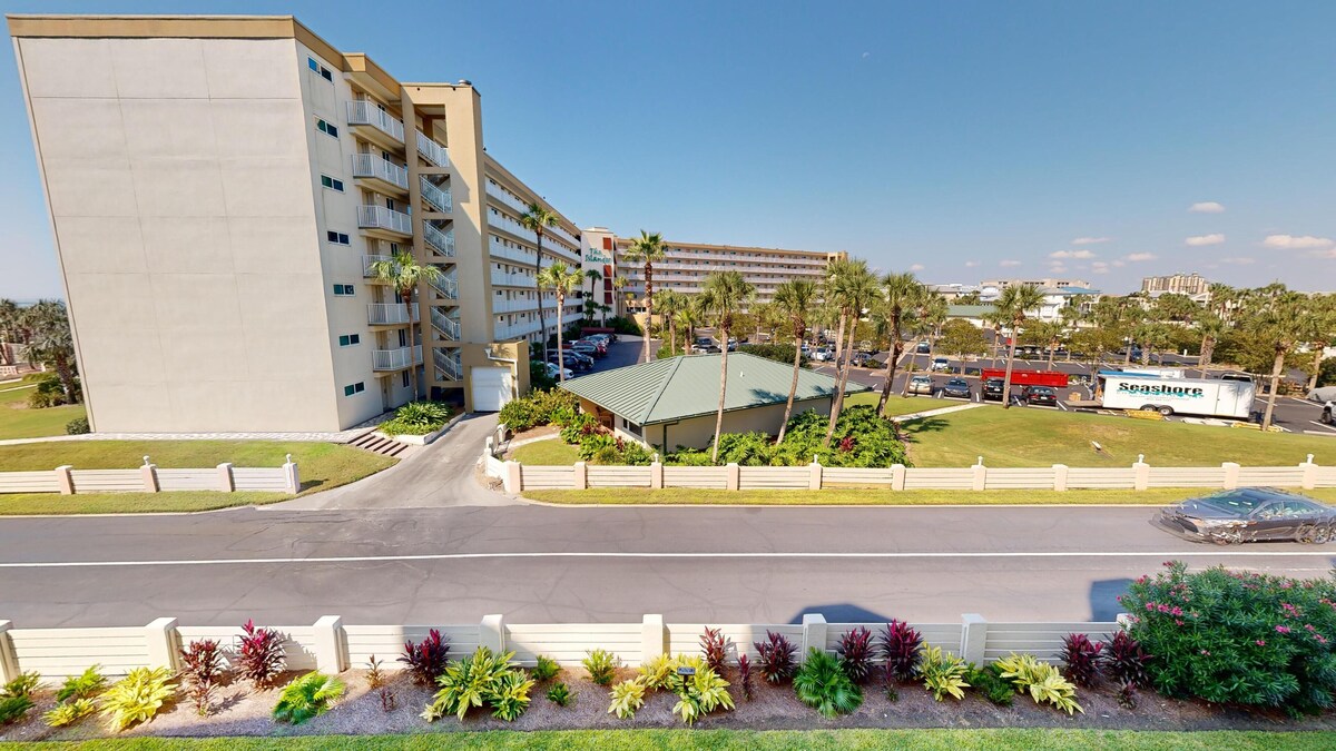 Photo 27 of IR 217 2 BR with Sunset Views sits beachside with easy access
