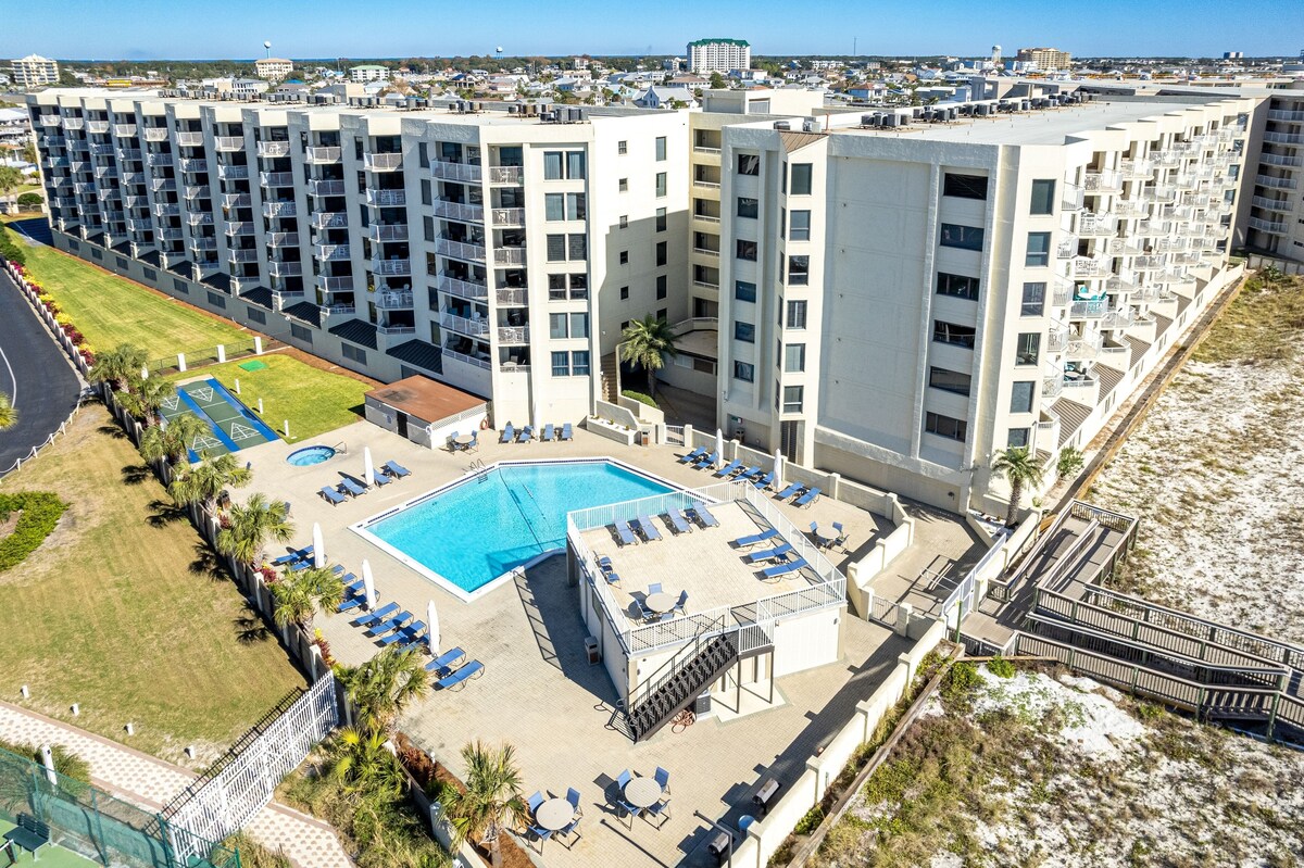 Photo 59 of IR 217 2 BR with Sunset Views sits beachside with easy access