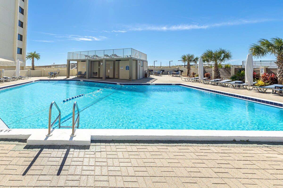 Photo 64 of IR 217 2 BR with Sunset Views sits beachside with easy access